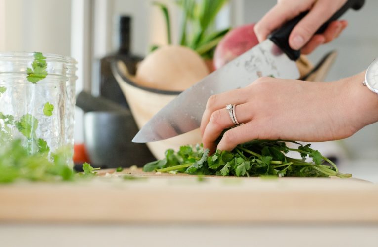 Nutrition and Mental Health: Eating to Reduce Inflammation in Charleston
